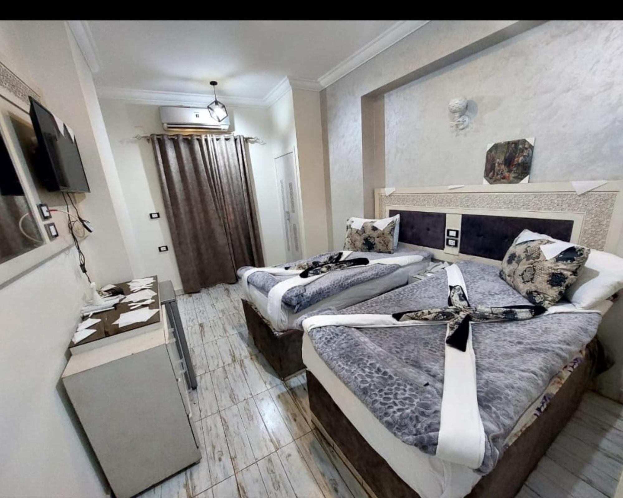 Al Amir Palace Hotel Suhaj Exterior photo